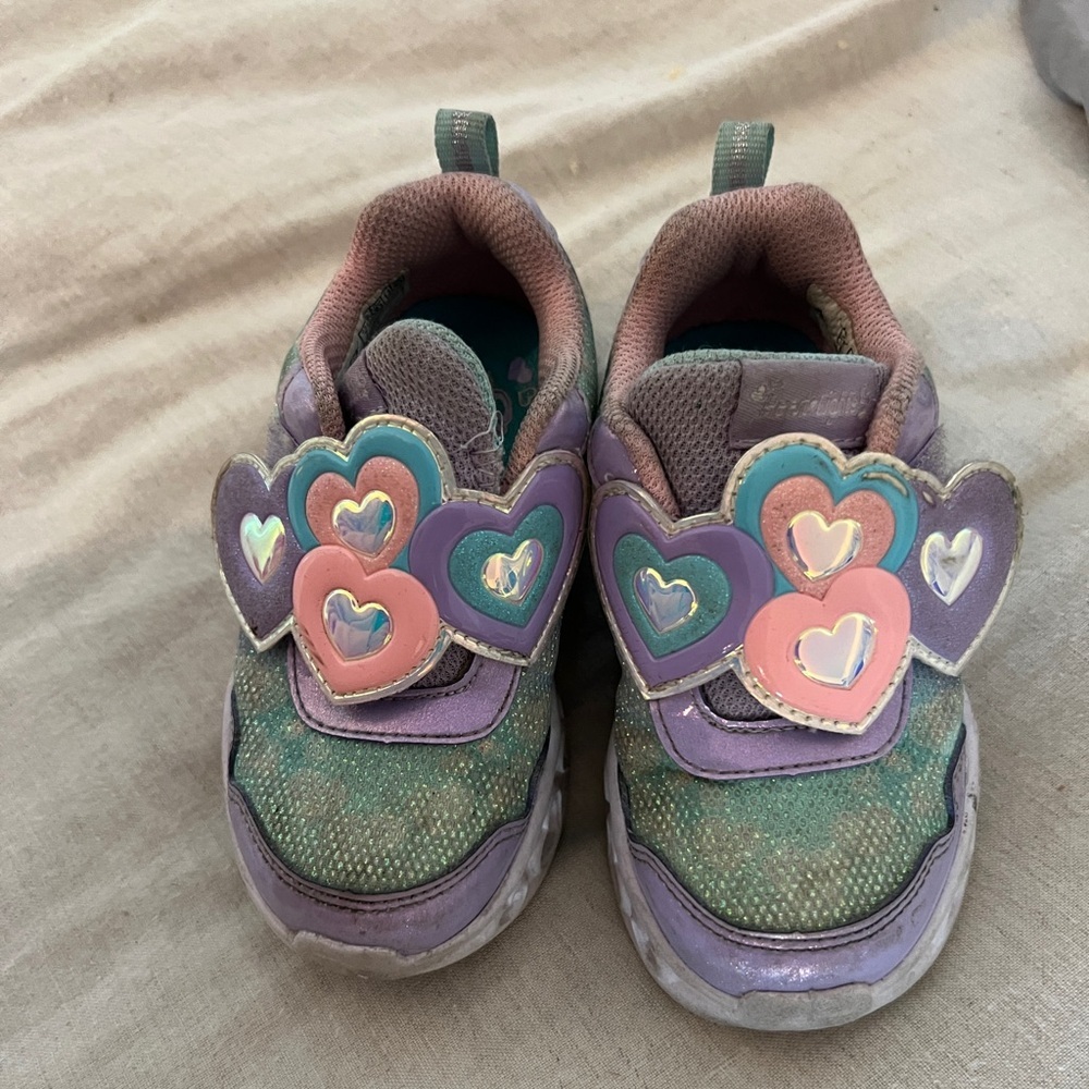 Light up 7c Heart Kids Shoes